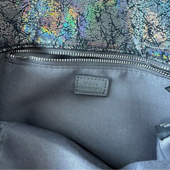 Urban Outfitters Remy Baguatte Soft Bag Essential Shoulder Bag Purse Metallic - Picture 7 of 8